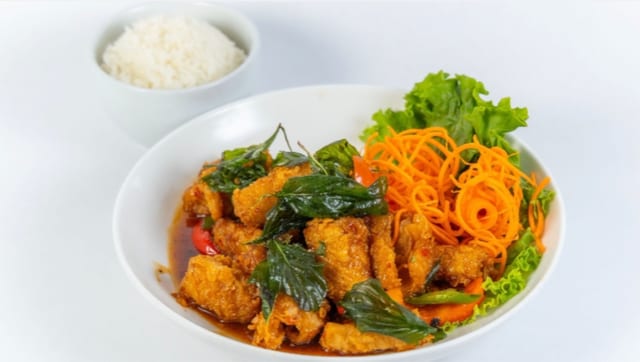 Crispy Chicken Basil.