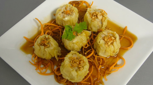 Steamed Dumplings (6 Pieces).