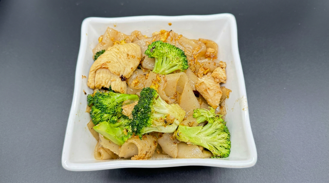 Kid Noodle with Chicken.